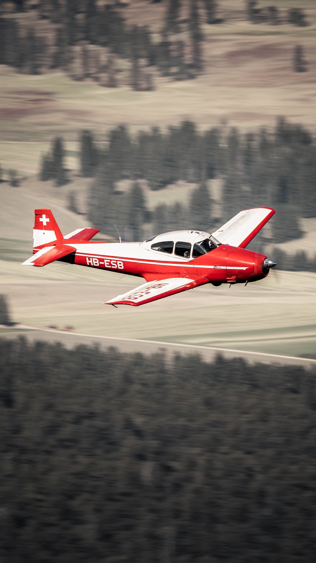 Navion en vol dans le bloc hero